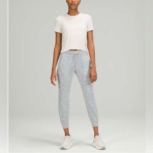 Lululemon Ready to Rulu Jogger 7/8, size 4